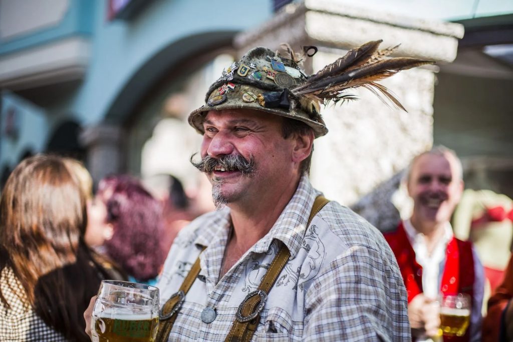 photo of a man attending knoedelfest