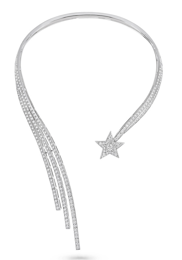 Necklace in white gold and diamonds