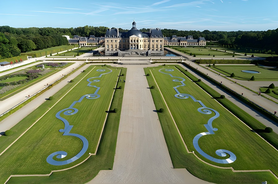 Beyond the Bloom: Exploring the World’s Most Enchanting Gardens