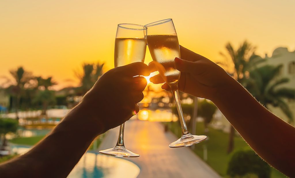 Sunset Dinners with a View-Drink wine by the sea