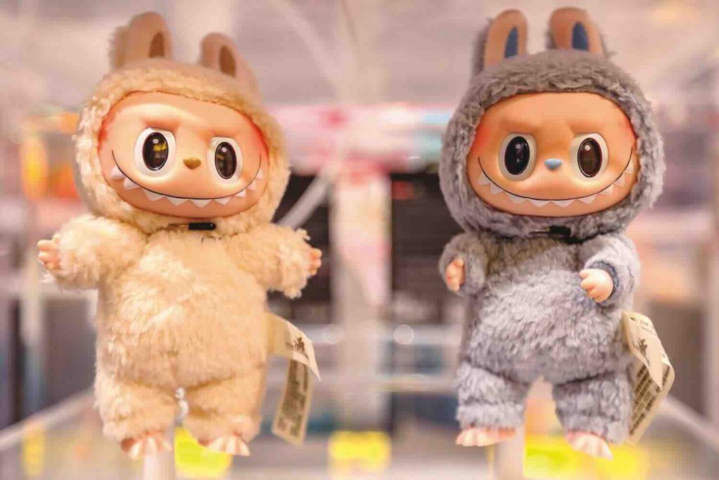 2. PLUSHIE LABUBUS