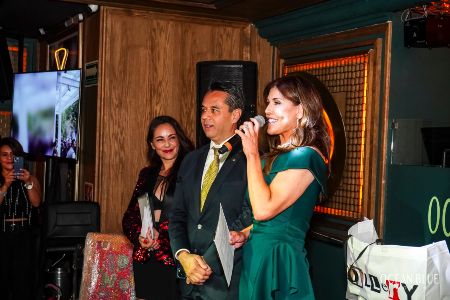 Guest celebrity Paulina Madrazo with hosts Andrés Simg and Vanessa Fukunaga