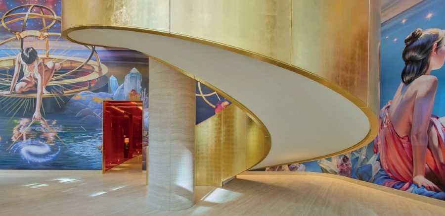 GILDED SPIRALL STAIRCASE